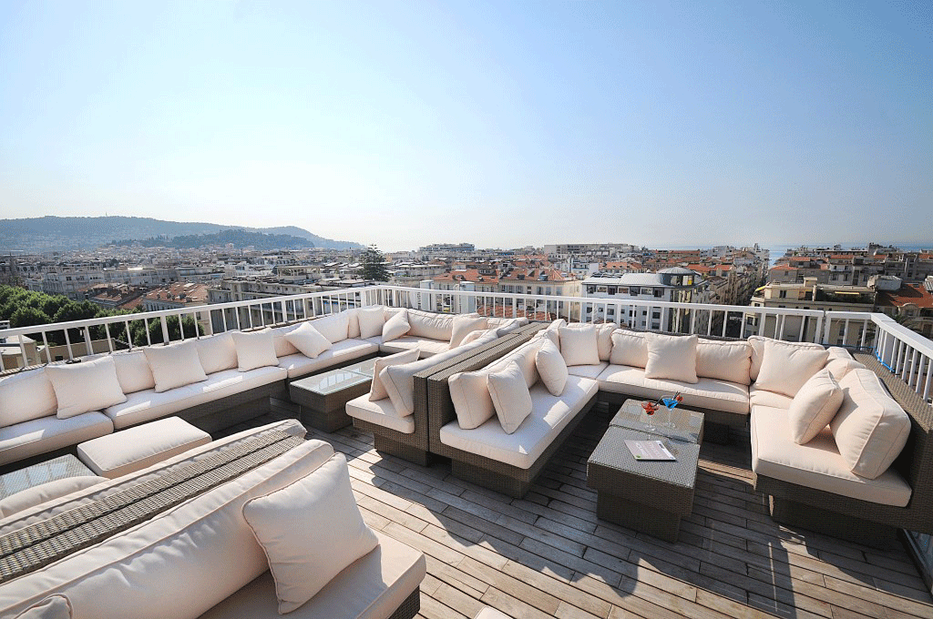 terrasse lounge rooftop L'essenCiel à Nice