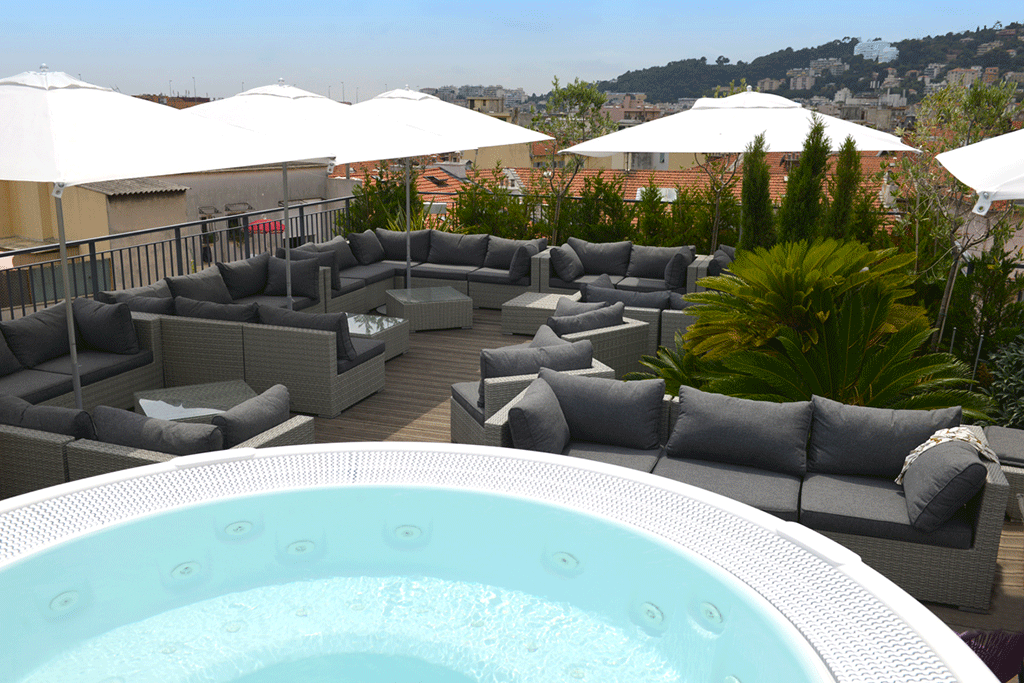 Rooftop du Monsigny à Nice avec Jacuzzi