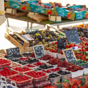 Il mercato di frutta e verdura