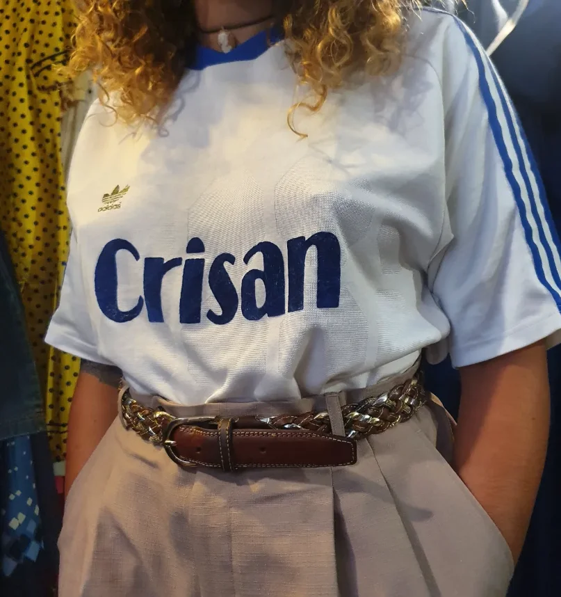 Tenue avec un t-shirt vintage