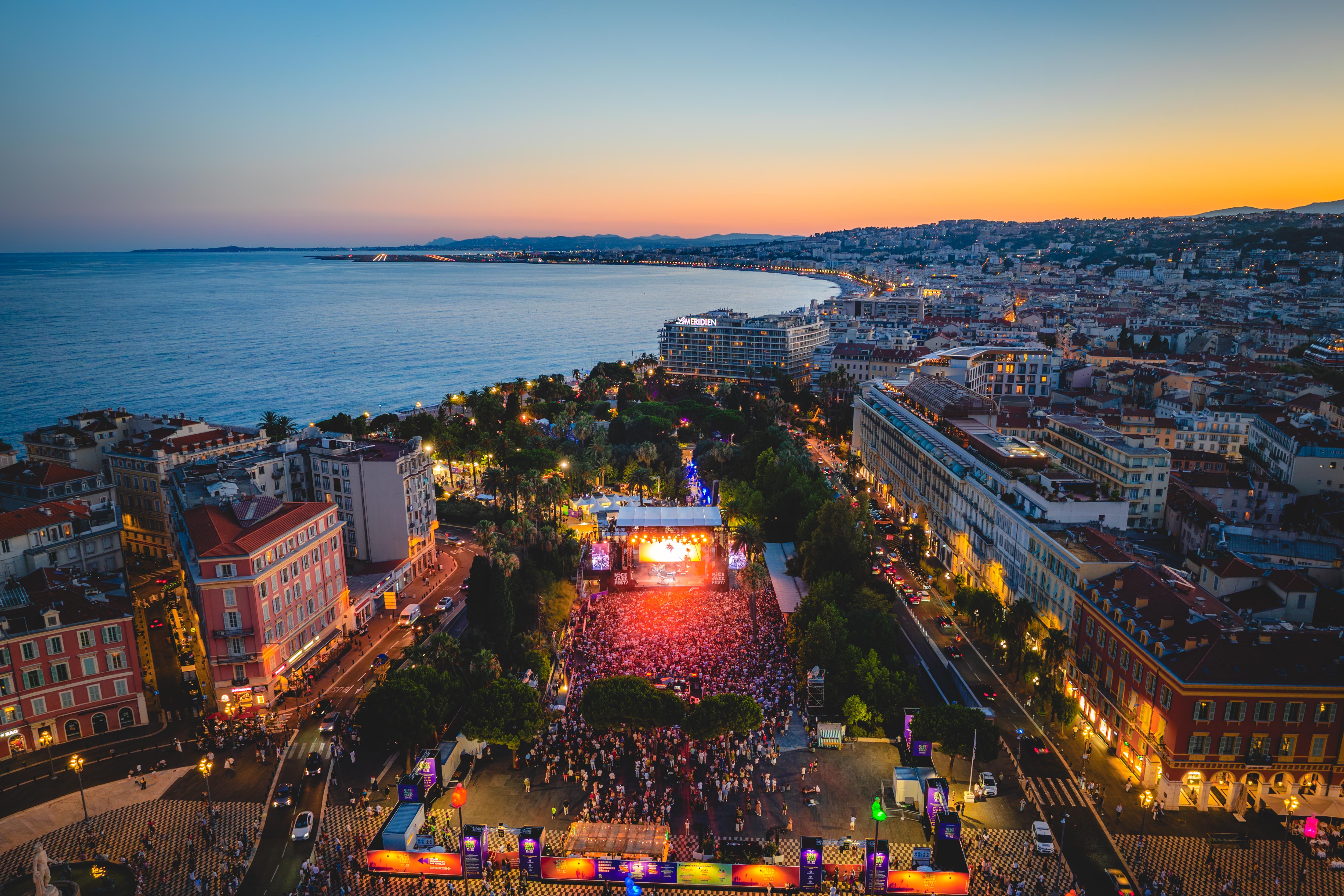 drone vue aerienne njf musique masego public ambiance mer